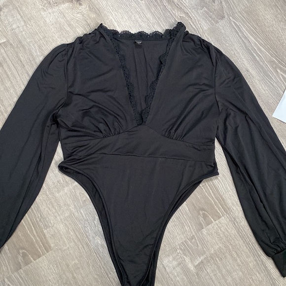 Black Bodysuit with Ruffle Neckline Size 1XL - Picture 6 of 7